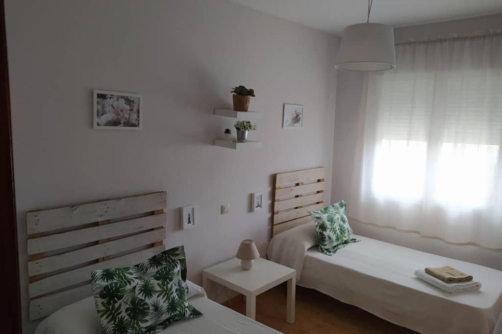 לה גוארדיה Los Pilares Tourist Home מראה חיצוני תמונה