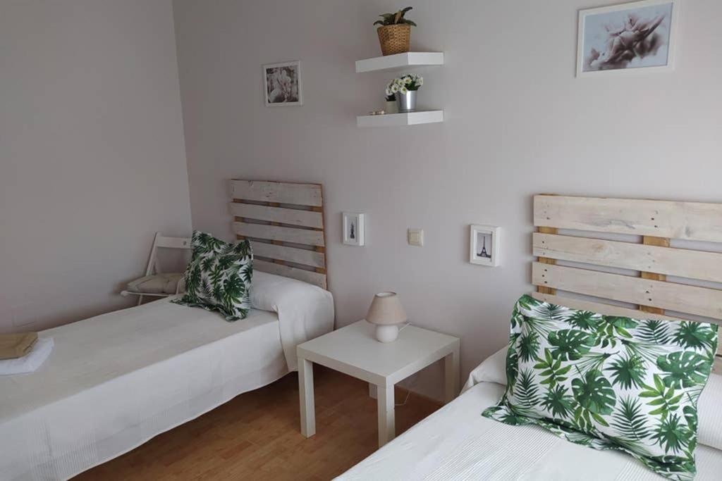 לה גוארדיה Los Pilares Tourist Home מראה חיצוני תמונה